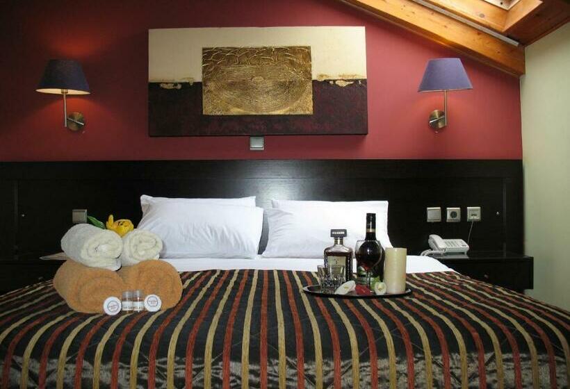 Люкс Superior, Prigipikon Suites And Sofites