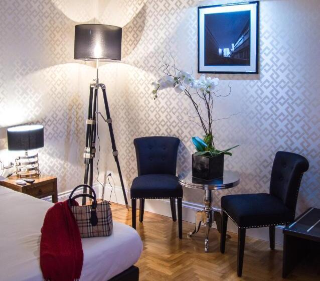 חדר דלוקס לשלושה, Minerva Relais