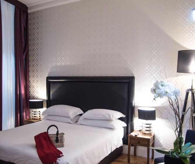 חדר דלוקס לשלושה, Minerva Relais