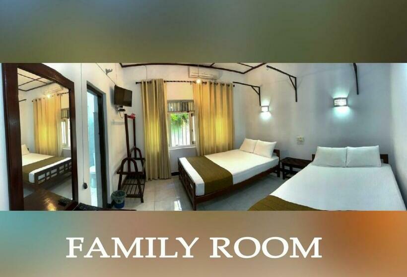 اتاق خانوادگی, Mr J Hotel & Tours