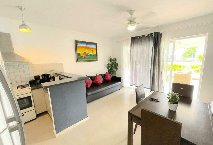 آپارتمان 1 خوابه با چشم‌انداز استخر, Oceanfront & Garden View Villas Hotel Wifi Bbq Parking Los Corales Beach Club & Spa