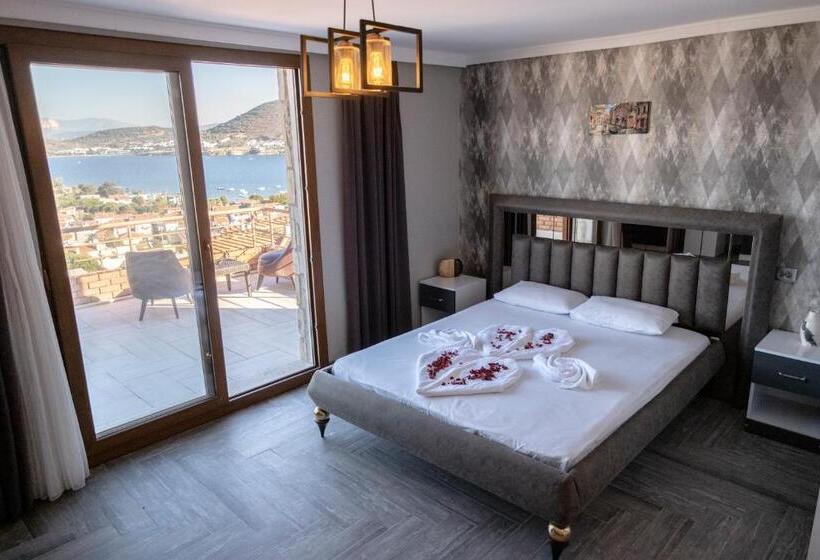اتاق لوکس با بالکن و چشم‌انداز دریا, Stone House Buti̇k Otel