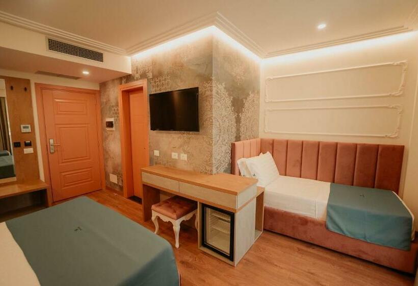 家庭间, Martiness Hotel Durres