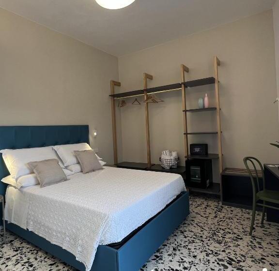 اتاق استاندارد با بالکن, Interno Sei B&b