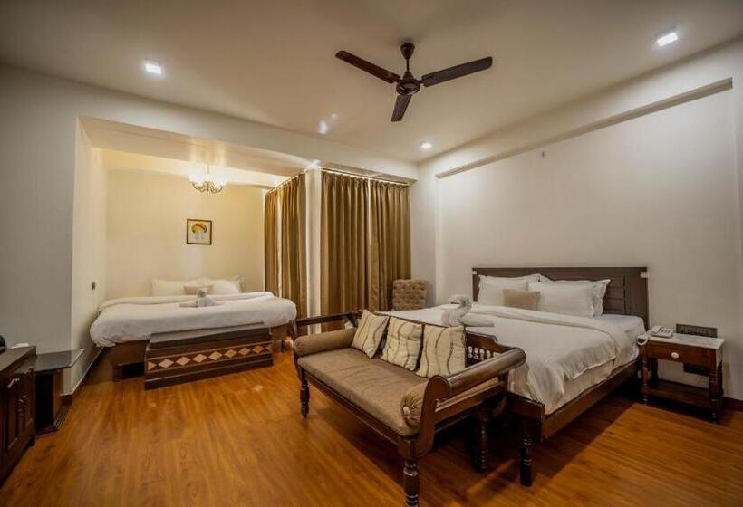 四人标准间, Ashok Villa