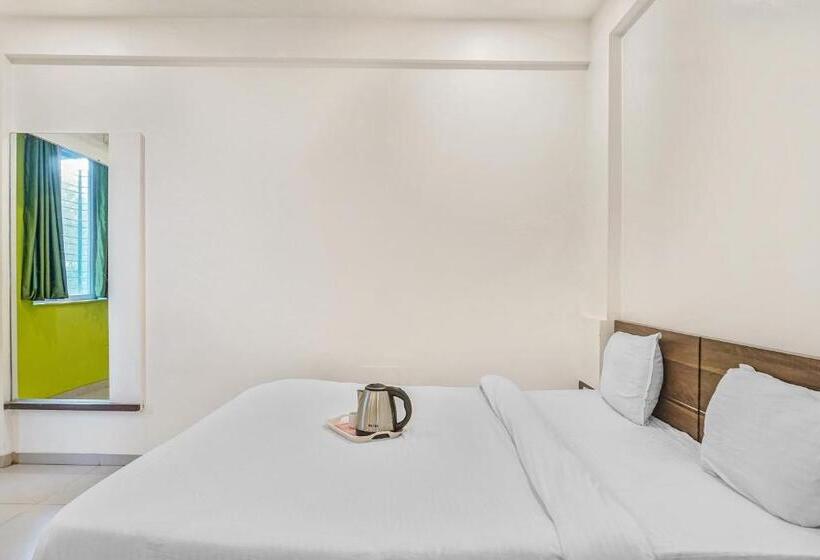 Номер Стандарт, Super Townhouse The Upper Room Near Pune Airport