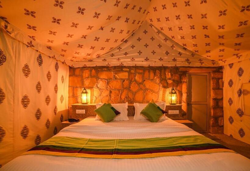 Номер Deluxe, The Carvaans Resort