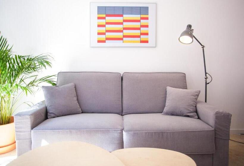 آپارتمان 2 خوابه با بالکن, Apartment In Malasaña