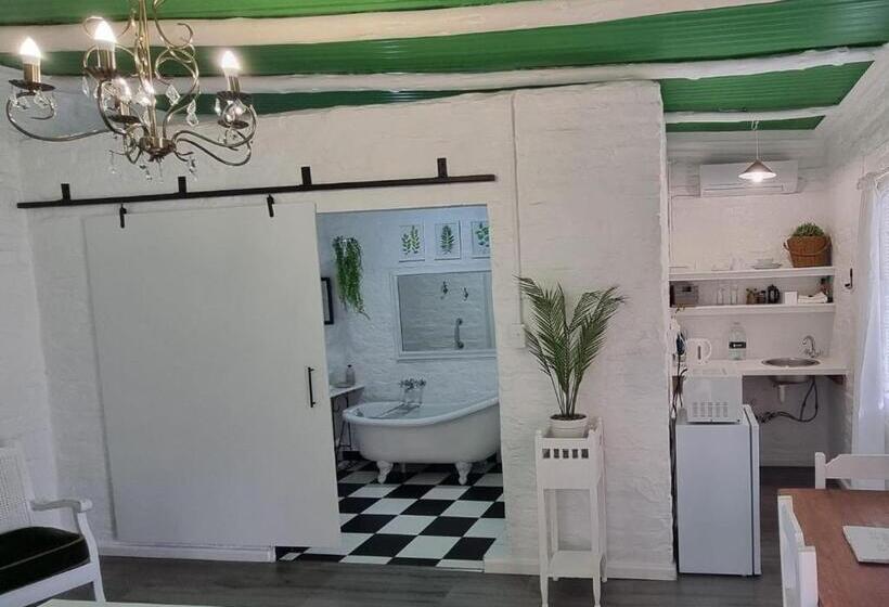 Номер Стандарт, Rietjiesbos Self Catering
