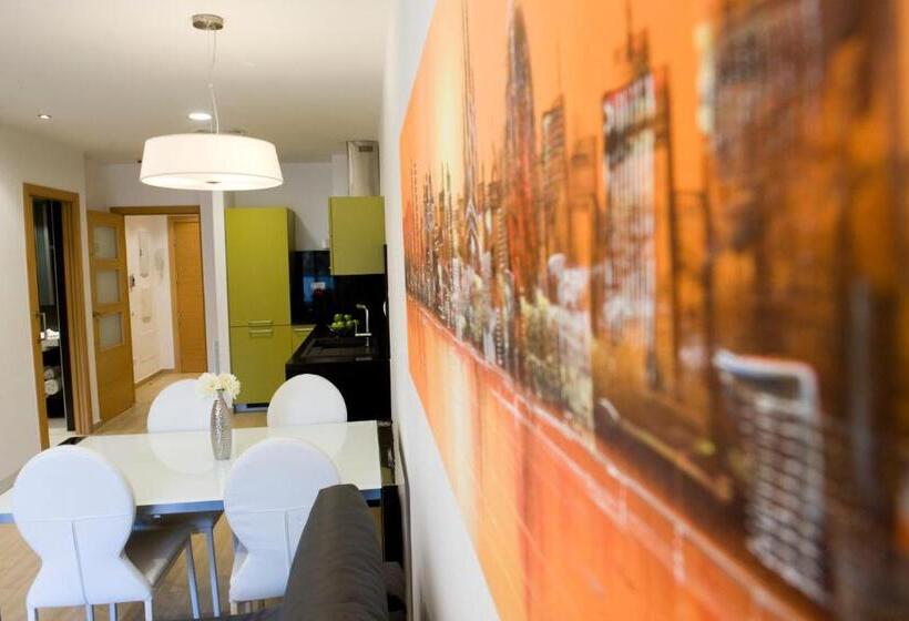 Апартаменты 1 Спальня с Балконом, Home To Home Barcelona