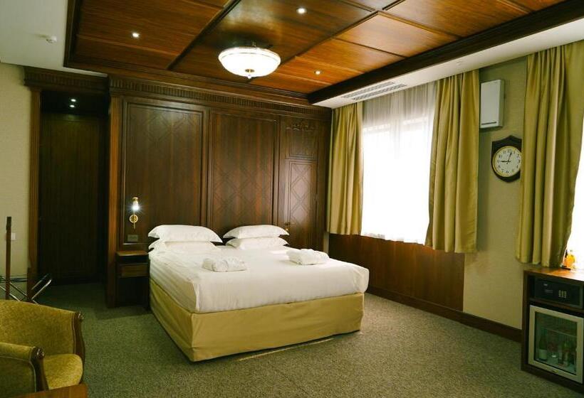 سوییت جونیور, City Hotel Bishkek