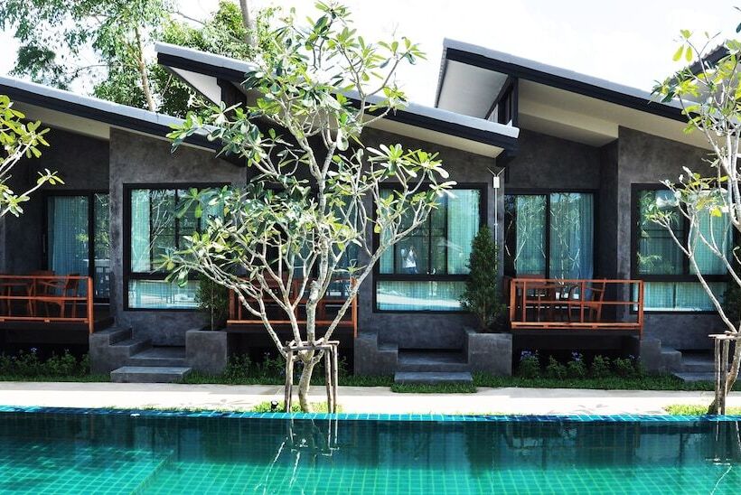 Номер Deluxe Вид на Бассейн, Family House Zen Boutique Resort