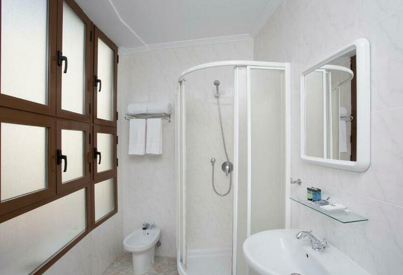 Habitación Triple Estándar, Casual Vintage Valencia