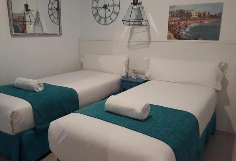 Habitación Cuádruple Economy, Casual Vintage Valencia