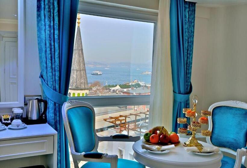 اتاق لوکس با چشم‌انداز دریا, Glamour Hotel Istanbul Sirkeci