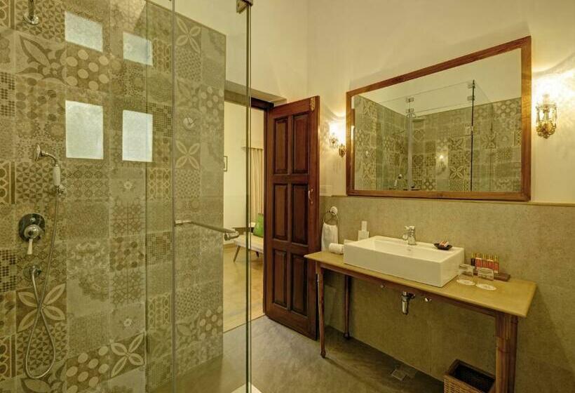 اتاق استاندارد, Saraca Hotel Lucknow