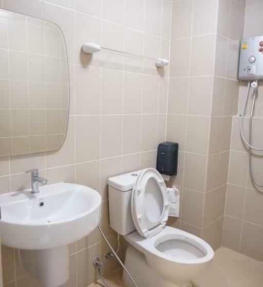 스탠다드 룸 킹사이즈 침대, Chompu Nakarin Apartment