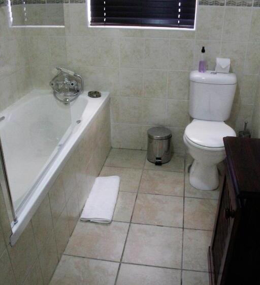 חדר דלוקס, Amani Guest Lodge