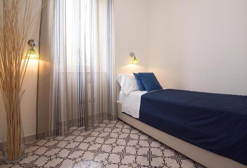 آپارتمان 2 خوابه, Ravello House