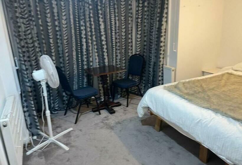 Номер Стандарт, Edgware Rooms