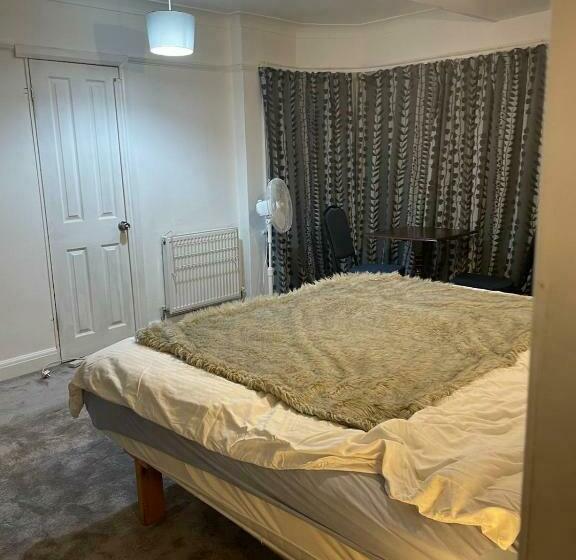 Номер Стандарт, Edgware Rooms