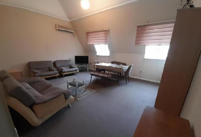 חדר סטנדרט, Shah Hostel