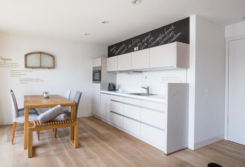 Superior suite with lake view, Ringelnatz Insel