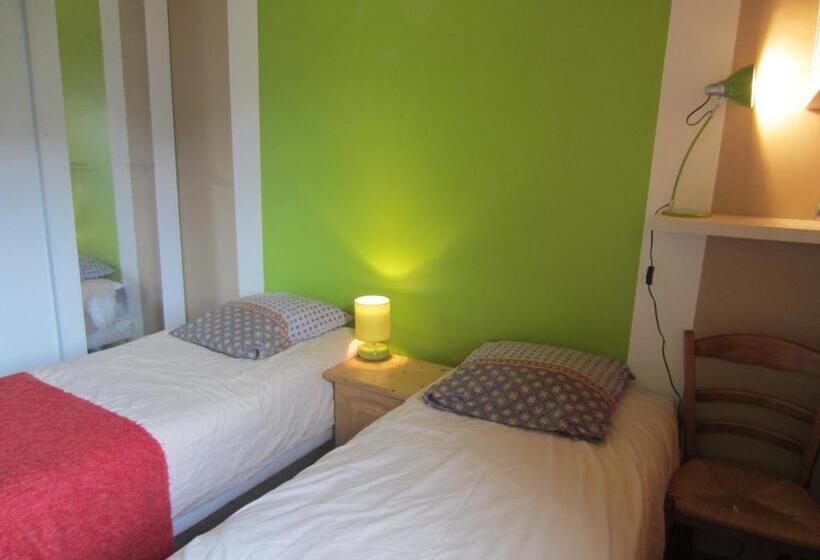 Номер Стандарт Совместная Ванная, Chez Cat Et Christophe , Chambre Calme Et Lumineuse Chez L Habitant Avec Vue