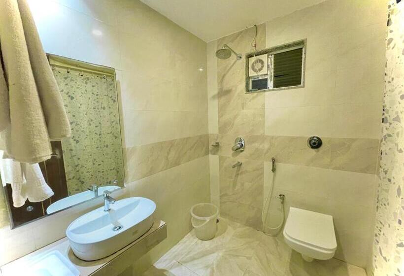 Номер Deluxe, Kuber Palace ! Puri Near Sea Beach And Temple Fully Air Conditioned Hotel With Lift And Parking Faci