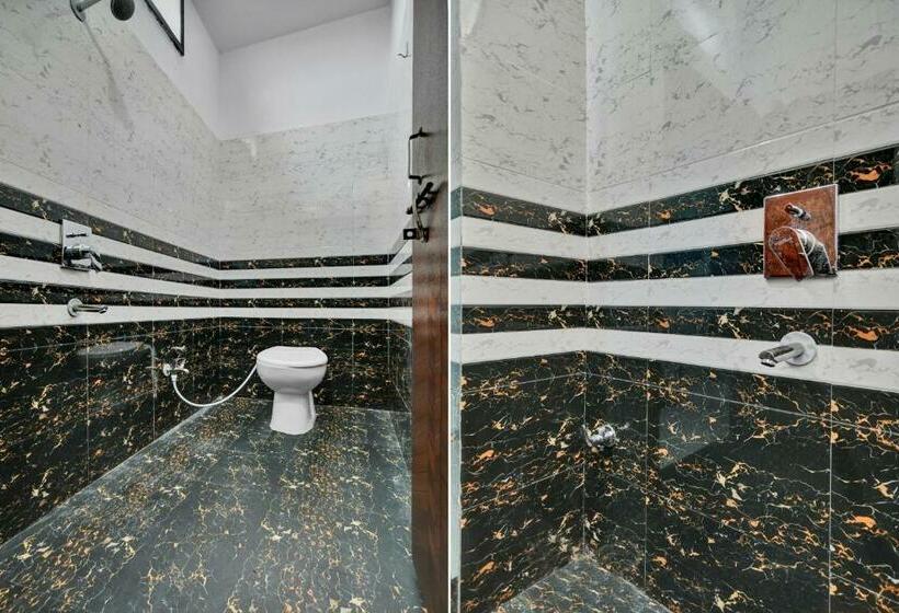 Трехместный Номер Классика, Oyo Flagship 81292  Choice Inn