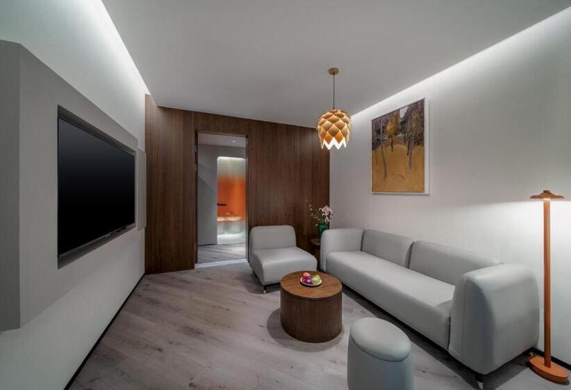 Habitación Cuádruple Deluxe, Urcove By Hyatt Qingcheng Mountain Hot Spring