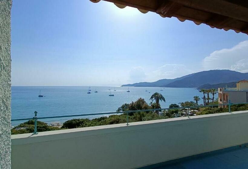 Номер Стандарт Вид на Море, Villa Tre Mari