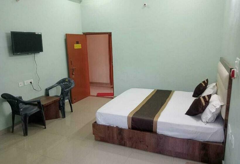 Трехместный Номер Классика, Oyo Flagship 81230 Mh Resort