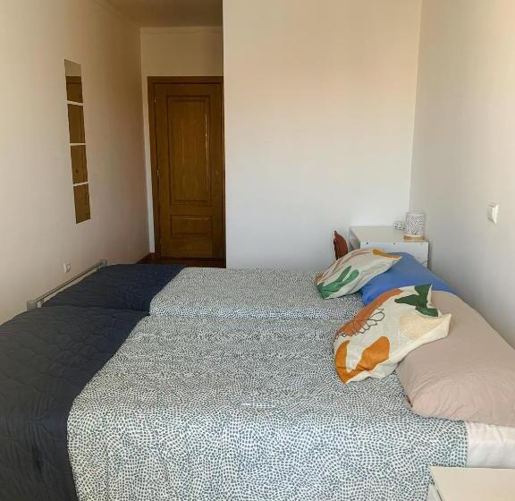 Номер Стандарт Вид на Город, Wakeup Triplex House