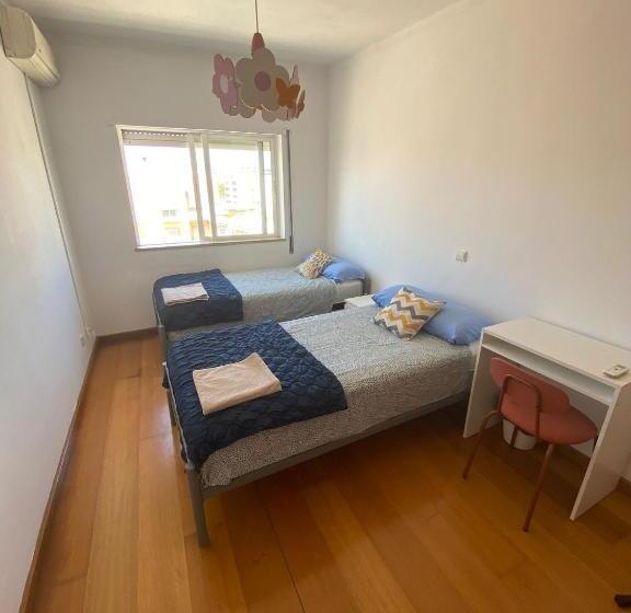 Номер Стандарт Вид на Город, Wakeup Triplex House