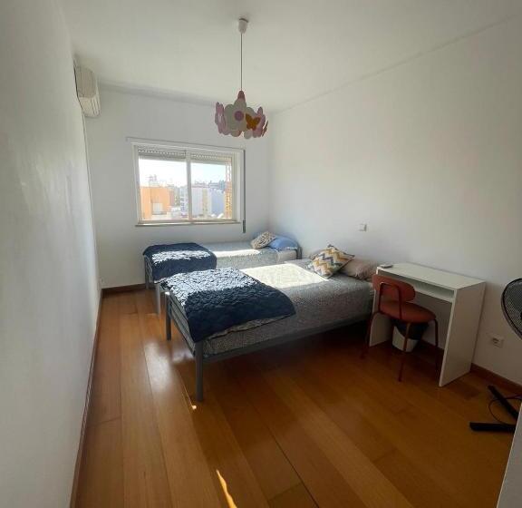 Номер Стандарт, Wakeup Triplex House