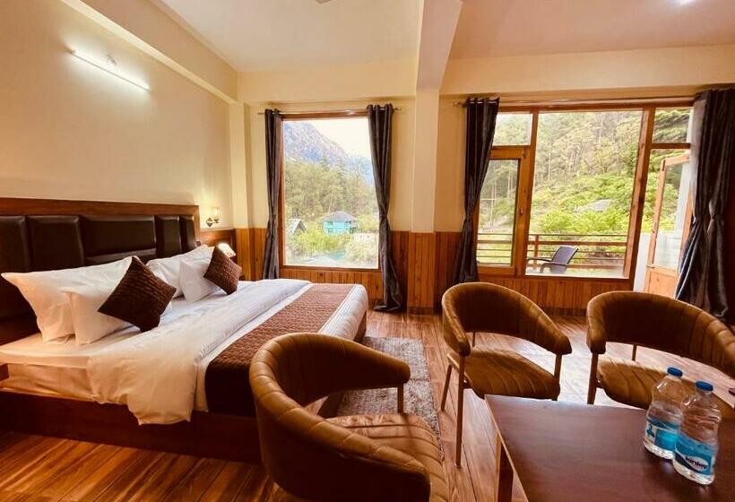 디럭스 룸, Winterline Resort, Kasol   A Four Star Luxury Resort