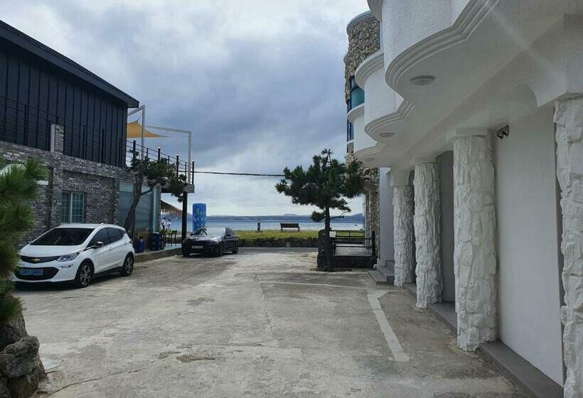 Номер Стандарт, White Castle Pension