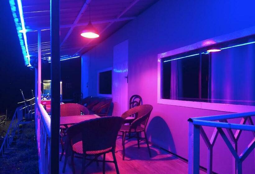 스탠다드 룸 산 전망, Sadhoo Vibes Resort