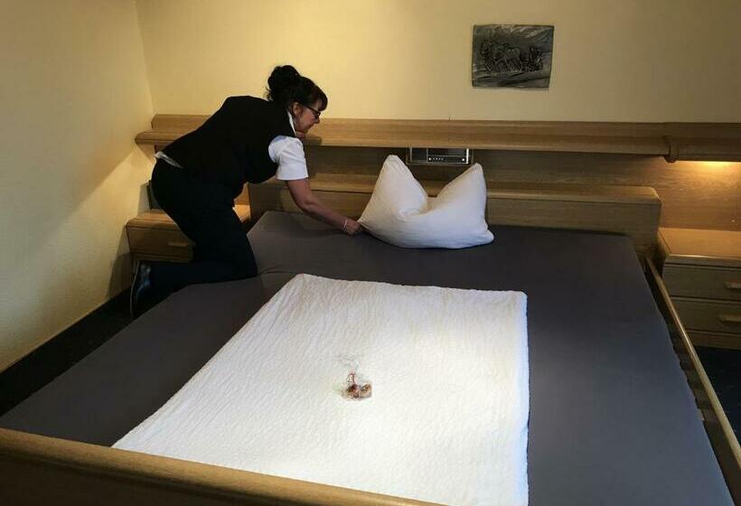 标准单人间, Hoxter Am Jakobsweg