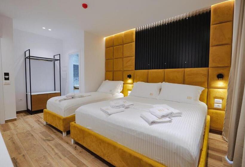 Triple Room Sea View, Renato