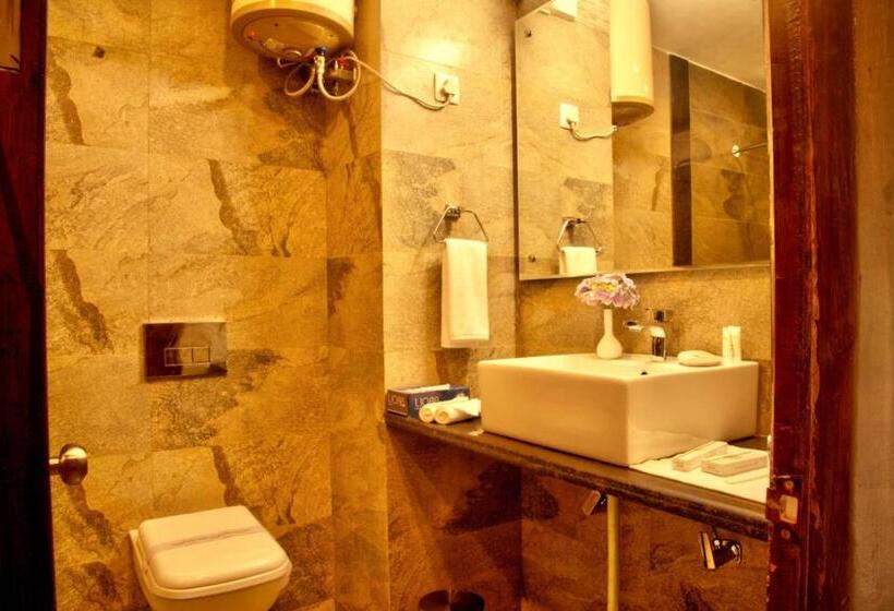 اتاق لوکس, Goroomgo Luxury Palm Bhimtal   Luxury Room   Excellent Customer Service   Best Seller
