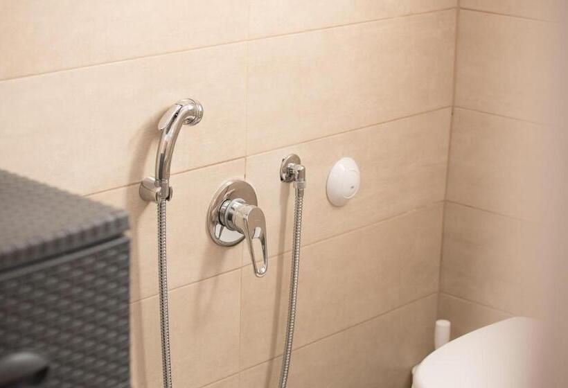Номер Стандарт Кровать Кинг Адаптированный для Инвалидов, New Suites Sea View Sardinia, Castelsardo