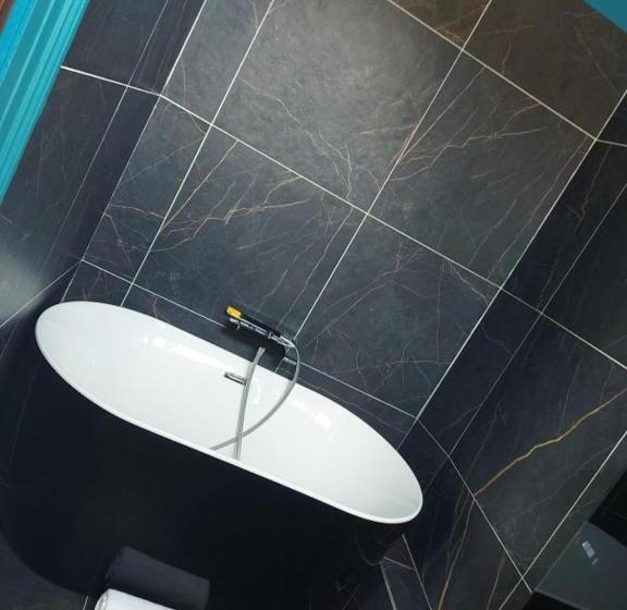 Четырехместный Номер Стандарт, Hôtel Les 4 éléments