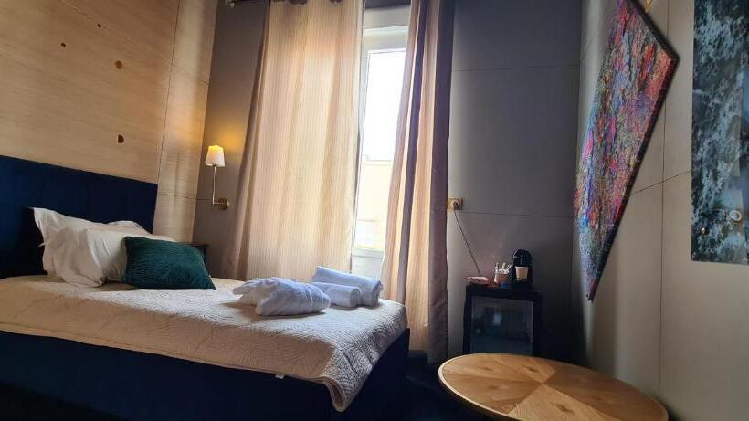 Номер Стандарт Вид на Город, Hôtel Les 4 éléments