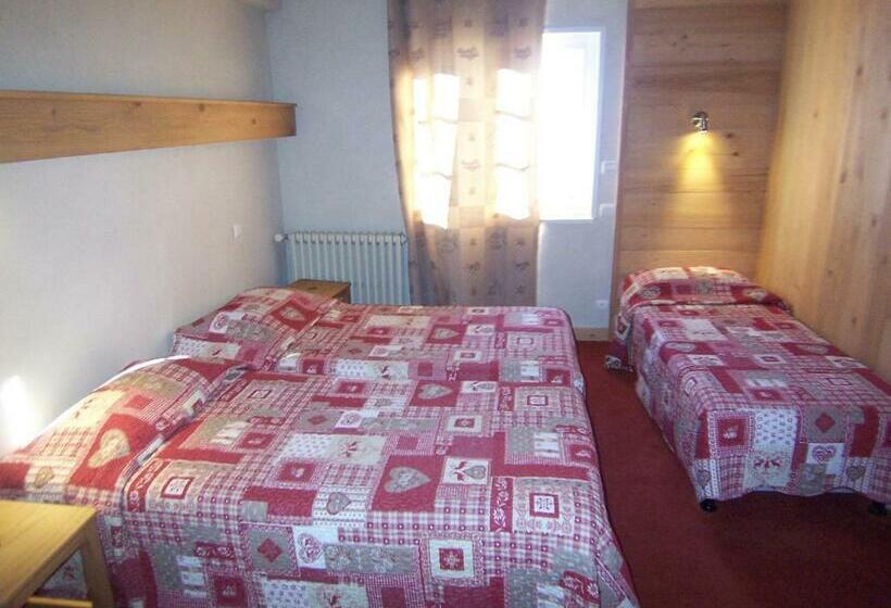 Номер Стандарт Трехместный, Hôtel Les Bernards