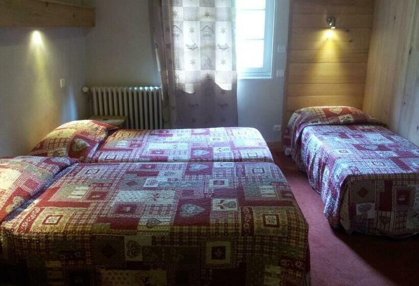Номер Стандарт Трехместный, Hôtel Les Bernards