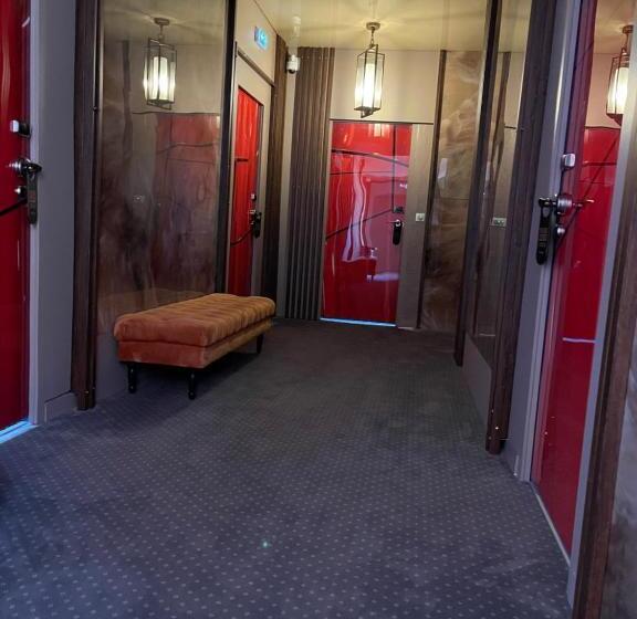 Четырехместный Номер Стандарт, Hôtel Les 4 éléments