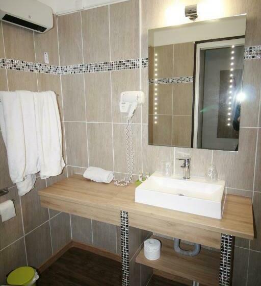 Номер Комфорт, The Originals City, Hôtel Azur,fossurmer