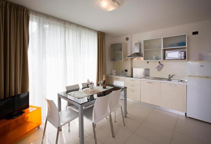 Апартаменты 1 Спальня, Residence Aprilia